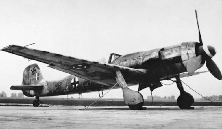 Ta-152H-1 na pisti